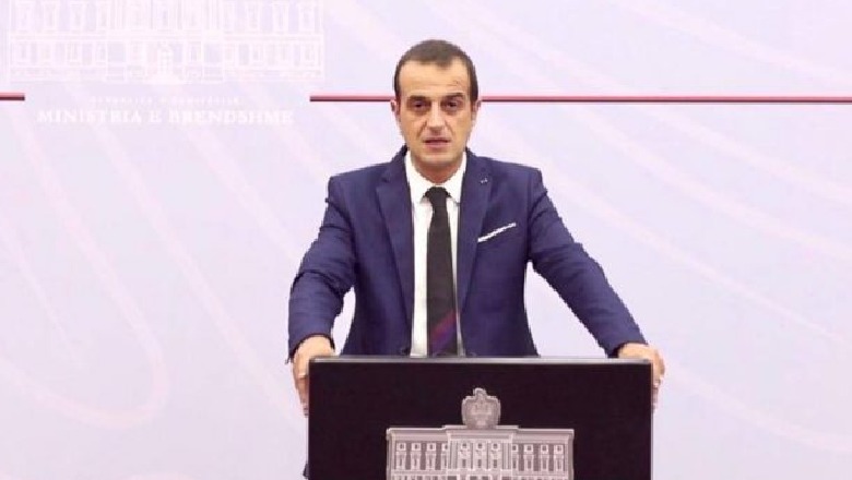 Drejtori i Përgjithshëm i Gjendjes Civile Bledar Doracaj jep dorëheqjen nga detyra, ikën tek KLSH: Largohem me ballin lart dhe plot arritje