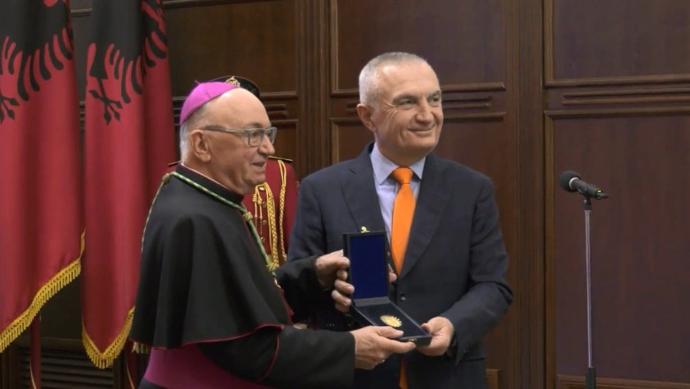 25 vite shërbim në Shqipëri, Imzot George Frendo nderohet me dekoratën 'Nënë Tereza