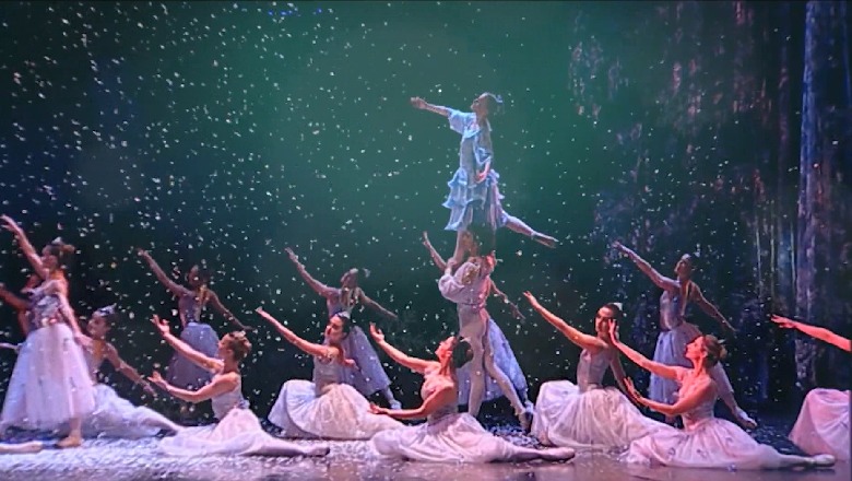 'Arrëthyesi' mbyll sezonin e vitit në opera, festa ikonë e Krishtlindjeve në TKOB