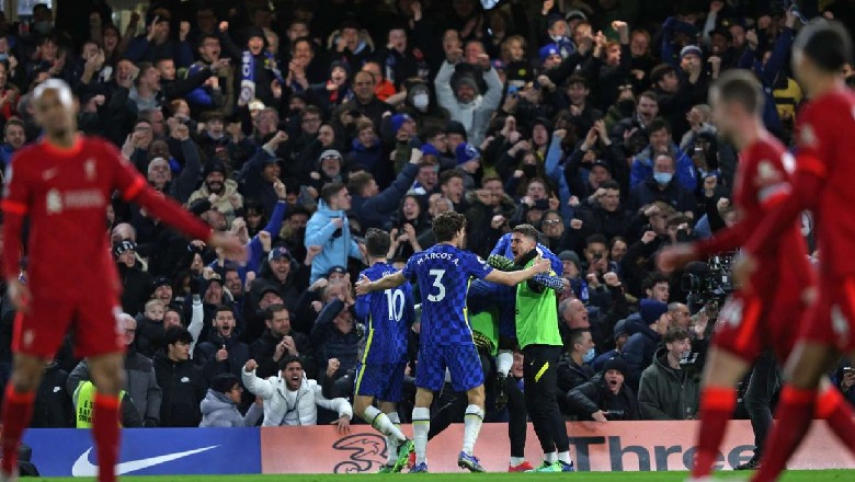 Spektakël për një pikë në 'Stamford Brige', feston Manchester City