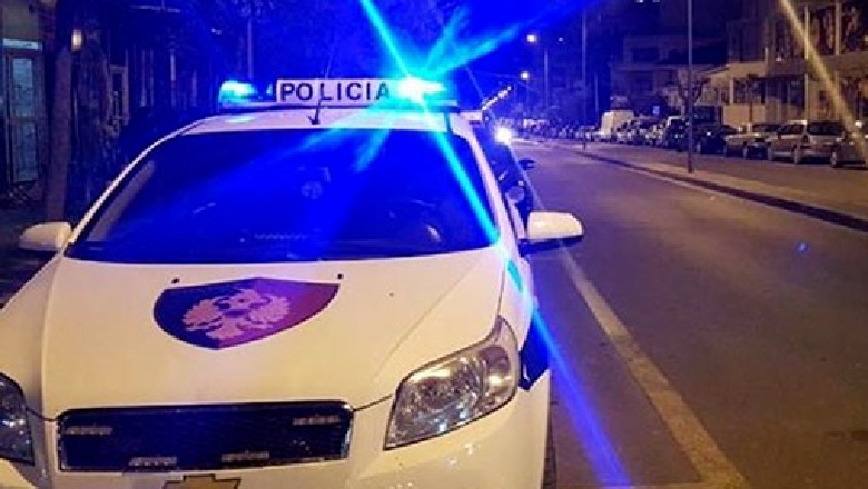 Me kokainë dhe pa patentë 2 të rinj tentuan t’i ikin policisë me makinë por ‘dështuan’, arrestohen në Kavajë