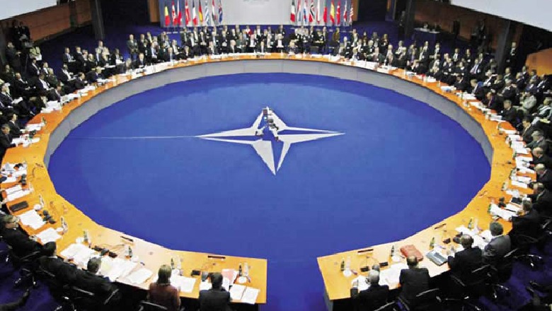 Tensionet Rusi-Ukrainë, mblidhet NATO, ministrja e Jashtme e Shqipërisë: Të zgjidhet me dialog