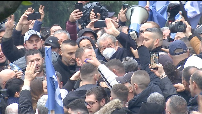 EDITORIAL/ Policia dhe prokuroria e kanë frikë akoma, Sali Berisha të vetëdenoncohet në nder të militantëve të tij