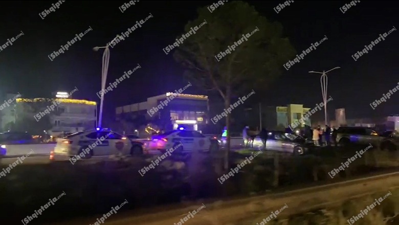 Aksident në autostradën Tiranë-Durrës, ambulanca përplaset me një makinë, dy të plagosur! Krijohet trafik i rënduar në rrugë