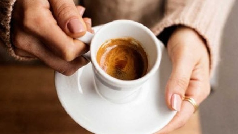 Pse duhet të pini kafe çdo mëngjes? Ja çfarë ndodh me trupin tonë çdo pesë orë