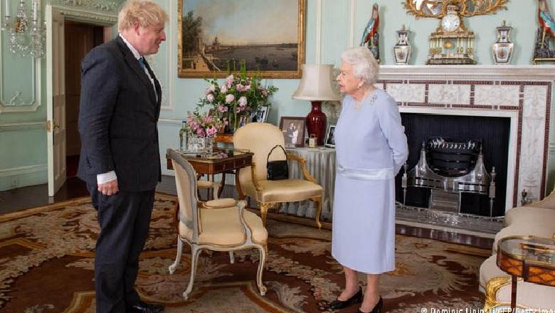 Boris Johnson dhe mbretëresha Elizabeth