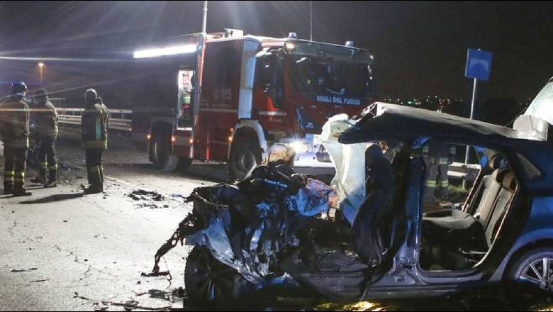Makina përplaset me autobusin, humbin jetën tragjikisht 5 të rinj të moshës nga 17-22 vjeç në Itali (FOTO)