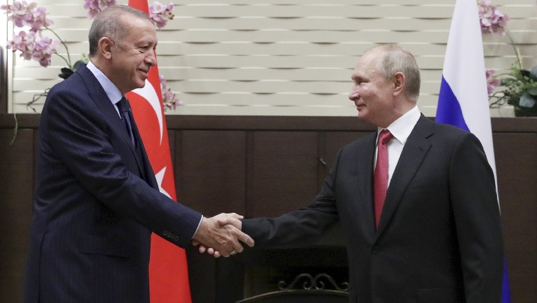 Presidenti Erdogan dhe homologu i tij Putin 