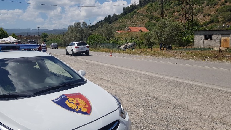 Aksident në Durrës, makina përplas këmbësorin, 75-vjeçari dërgohet në spital