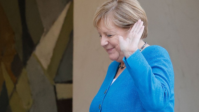 Ishte zhdukur për javë të tëra, Merkel rikthehet në skenën politike të Berlinit