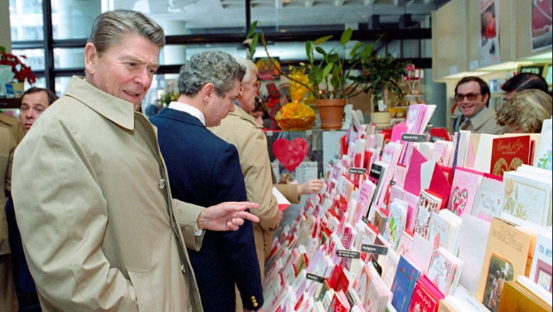 Ambasada e SHBA uron ‘Shën Valentinin’ me foton e Ronald Regan: Edhe presidentët gjejnë kohë për festë