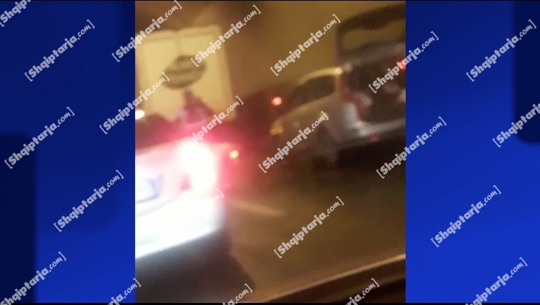 Aksident në tunelin Tiranë-Elbasan, krijohet trafik i rënduar (VIDEO)