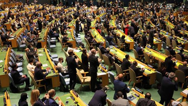 SHBA: Vota në OKB 'historike'! Delegatët e OKB-së duartrokasin pas miratimit të rezolutës