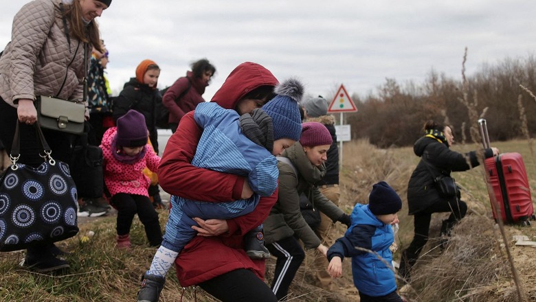 Kryebashkiaku i Varshavës: Polonia nuk mund të strehojë më refugjatë ukrainas, janë mbushur kapacitetet