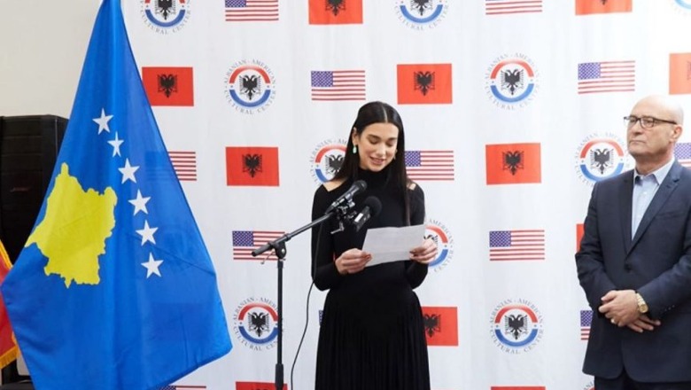 Hapet shkolla e parë shqipe në Texas, Dua Lipa merr pjesë në inaugurim
