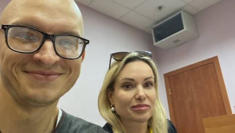 U tha se u zhduk, del foto në gjykatë e gazetares që protestoi kundër luftës në Ukrainë live në televizionin rus