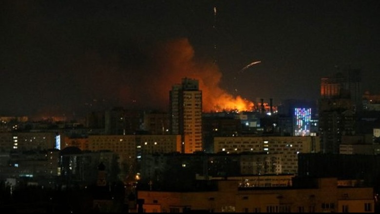 Nuk ka qetësi në Ukrainë, bombardime të tjera nga ushtria ruse në Kiev, goditen disa shtëpi