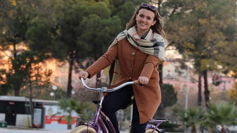 'Ngit biçikletën, jo makinën', motoja e re e qytetarëve të Tiranës! Kosto e lirë dhe shpejtësi në lëvizje