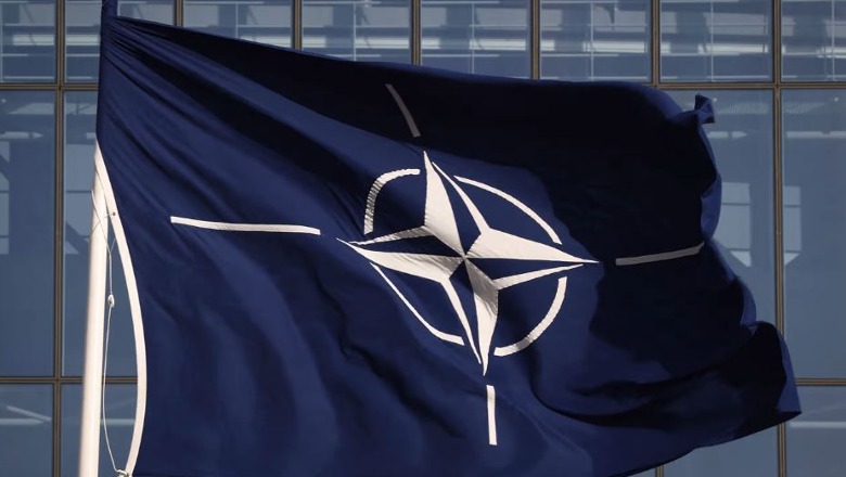  NATO: Rusia gënjen vazhdimisht për tërheqjen e trupave nga Kievi