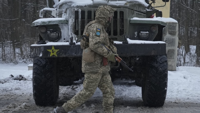  Lufta në Ukrainë, Kievi: Rusët po bëhen gati të pushtojnë Kharkivin