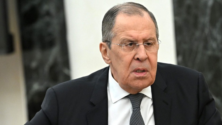 Lavrov: Kiev minon dialogun, por Rusia vazhdon bisedimet