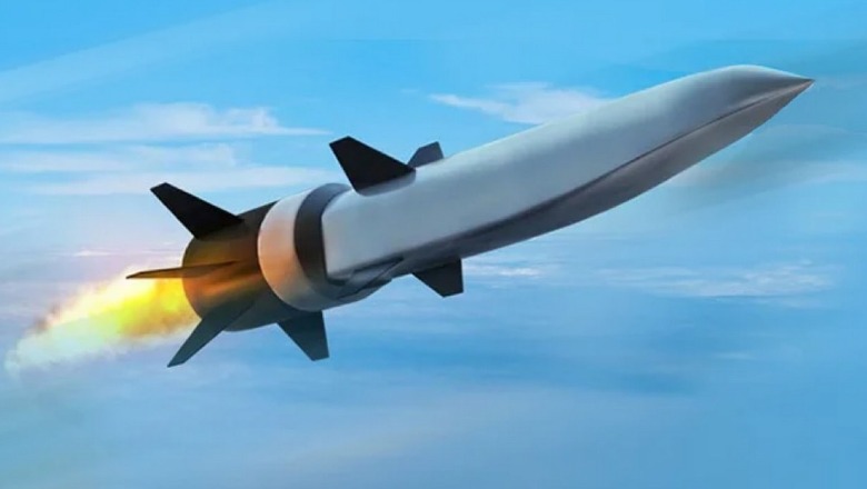 SHBA testoi raketën hipersonike në mes të marsit, e mbajti të fshehur për të mos përshkallëzuar tensionet me Rusinë