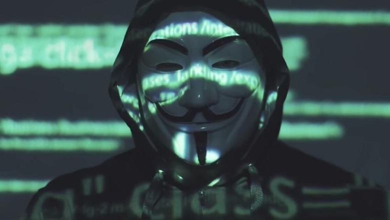 Lufta kibernetike, Anonymous njofton hakerimin e emrave të 120 mijë ushtarëve rusë
