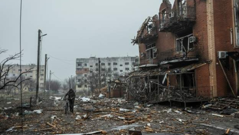 Kryebashkiaku: 132 trupat personave të pajetë u gjetën në Makariv