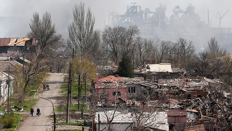 Komandanti ukrainas: Forcat ruse godasin qëllimisht në fabrikën e Mariupolit ku janë strehuar njerëzit 