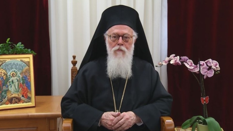 Pashkët, Kryepeshkopi Anastas uron besimtarët: Hidhërim prej luftës në Ukrainë! E kanë përmbytur shpirtin, por dashuria do ta mposhtë urrejtjen