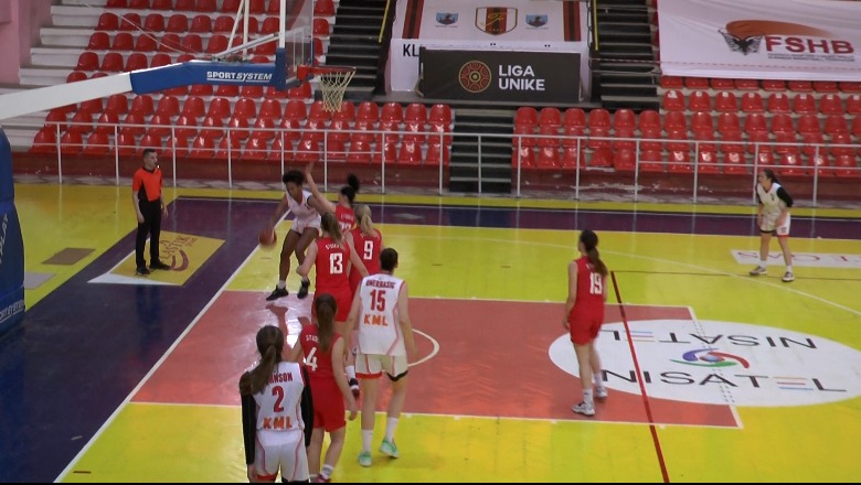 Basketboll/ Flamurtari shkëlqen në gjysmëfinale, vajzat vlonjate shumë të forta për Studentin