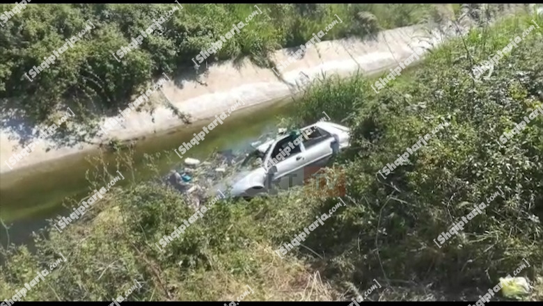 Aksident i rëndë në Divjakë, makina del nga rruga dhe bie në kanalin me ujë! Vdes 31-vjeçari (VIDEO)