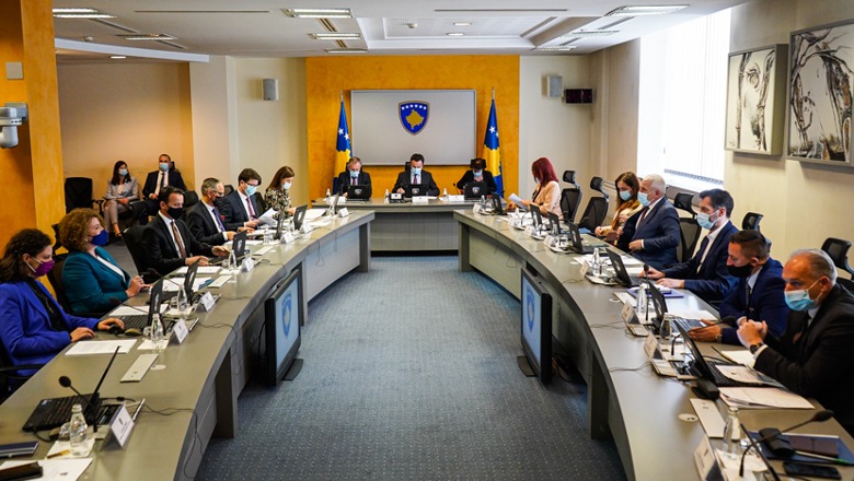 Qeveria e Kosovës me sanksione të tjera kundër Rusisë