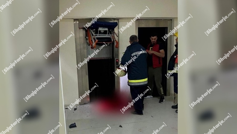 Del foto e ashensorit pas incidentit në QSUT, pllakat e lara me gjak pas dëmtimit të pacientes