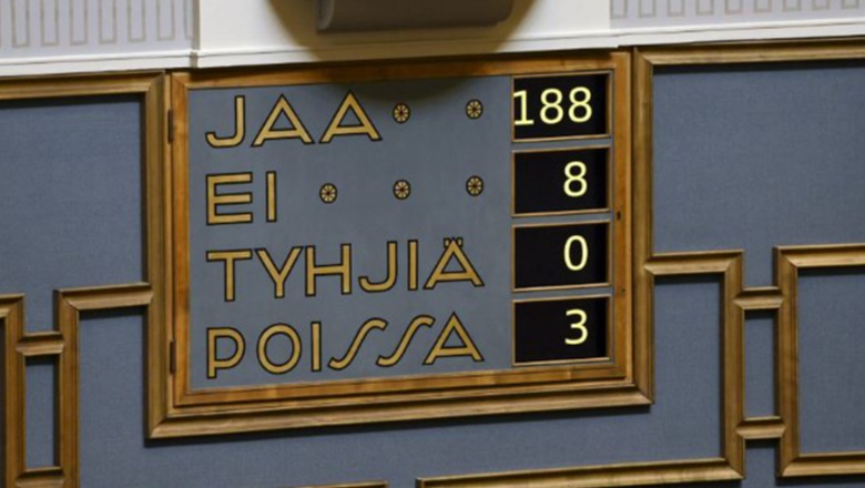 Parlamenti finlandez voton pro aplikimit në NATO