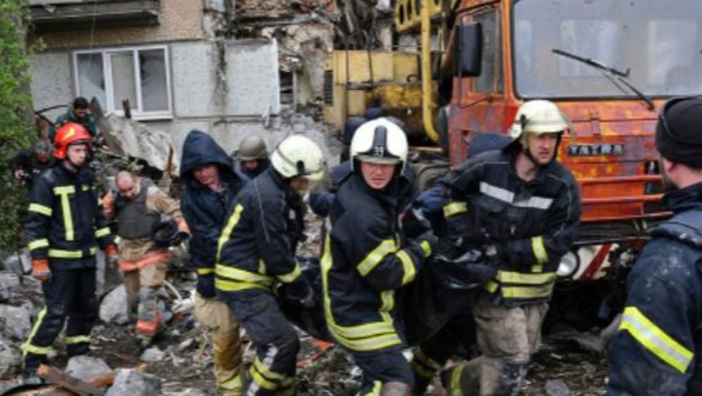 Bombat ruse sulmojnë Donbassin, 10 civilë të vdekur, mes tyre dhe 2 fëmijë
