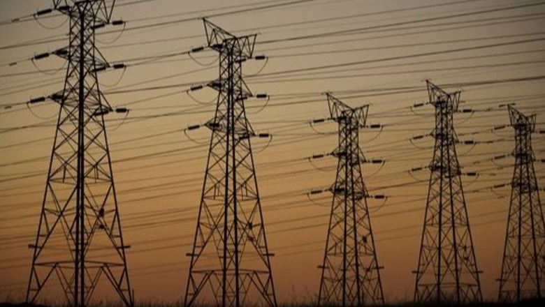 OSHEE njofton ndërprerjen e energjisë në disa zona të Tiranës për sot dhe nesër, shkak bëhen punimet në rrjet