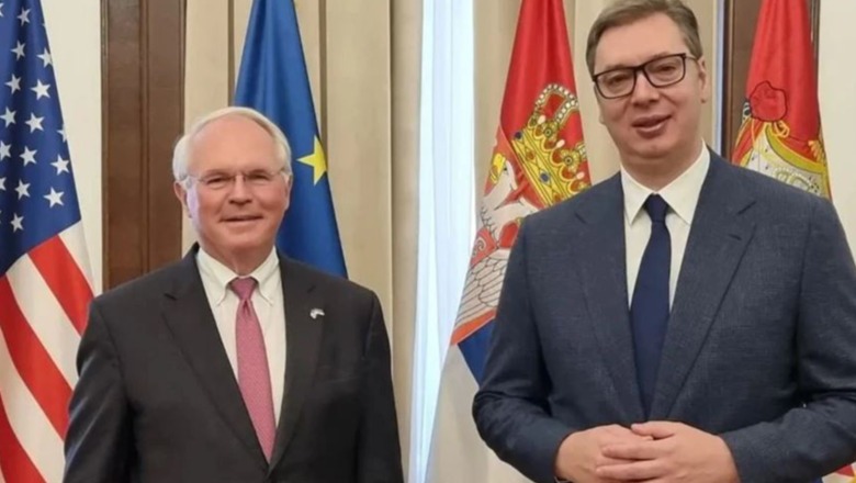 Vuçiç takon ambasadorin amerikan: Bisedimet, e vetmja rrugë për të arritur një marrëveshje të qëndrueshme Kosovë-Serbi