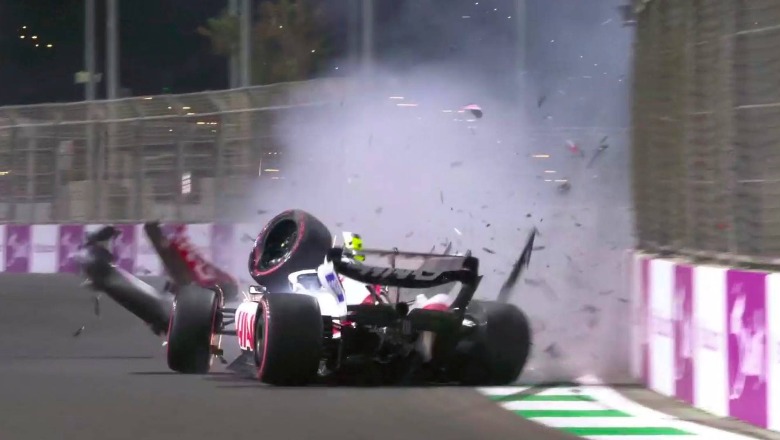 VIDEO/ E frikshme, djali i Shumaker aksident të rëndë në Formula 1! Makina e ndarë në dy pjesë