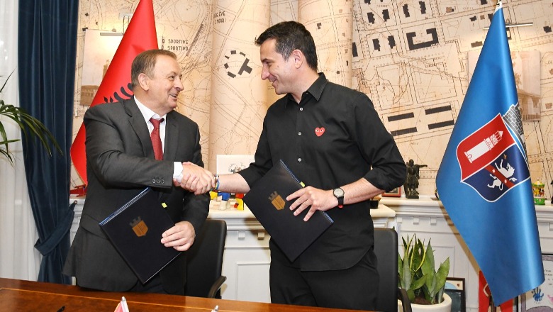 Tirana dhe Struga nënshkruajnë marrëveshje bashkëpunimi, Veliaj: Promovimi i të rinjve, pasaporta jonë europiane! Ramis Merko: Tirana, udhërrëfyese e punëve tona