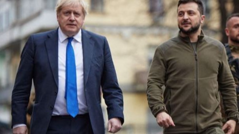Zelensky falenderon Boris Johnson për dërgimin e armëve: Ai i kuptoi nevojat tona