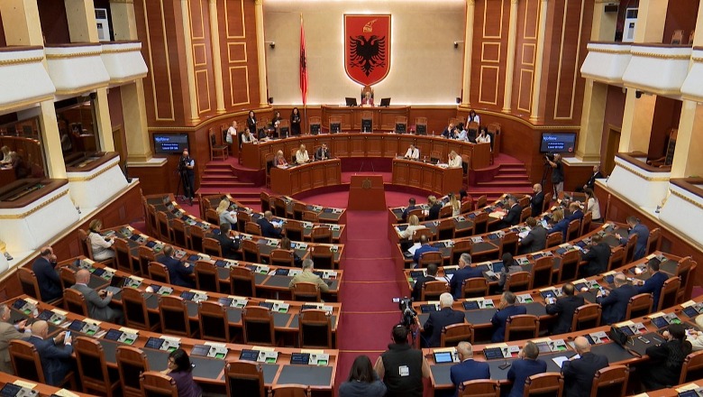 Kuvendi miraton përbërjen e Komisionit për Reformën Zgjedhore dhe Territoriale (EMRAT)