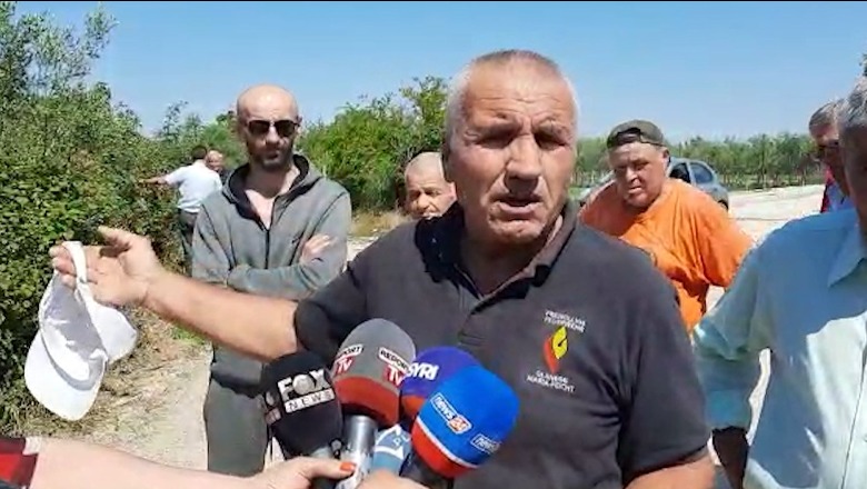Mungojnë kanalizimet në Kuçovë, banorët në protestë: Kemi 8 vjet që përmbytemi