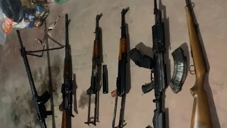Paruke, Snajpera, kallashnikov, pistoleta me silenciator, eksploziv, gjendet arsenal armësh në garazhin e një pallati te Liqeni i Thatë! 1 i ndaluar (VIDEO)