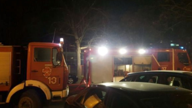 Berat/ Zjarr në fshatin Veterik, shkrumbohet magazina me materiale bujqësore, shpëtohet banesa dykatëshe