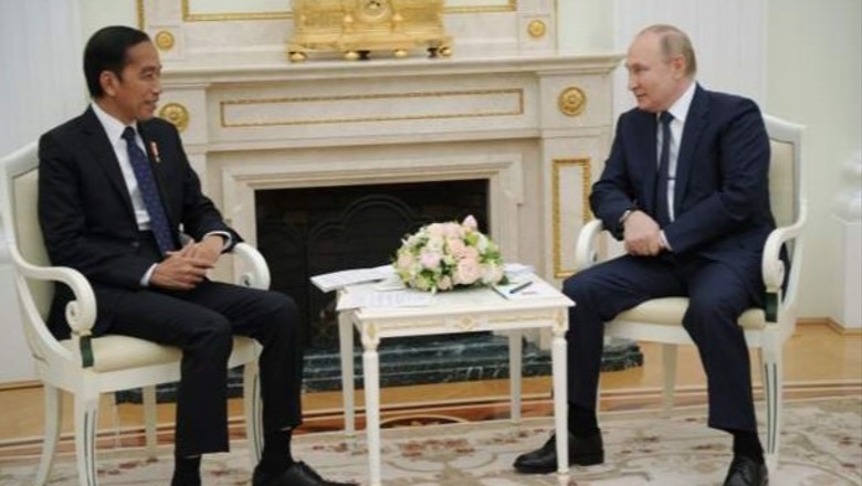 Pas bisedimeve në Moskë, presidenti i Indonezisë: Putinit i kam dërguar mesazhin e Zelenskyt