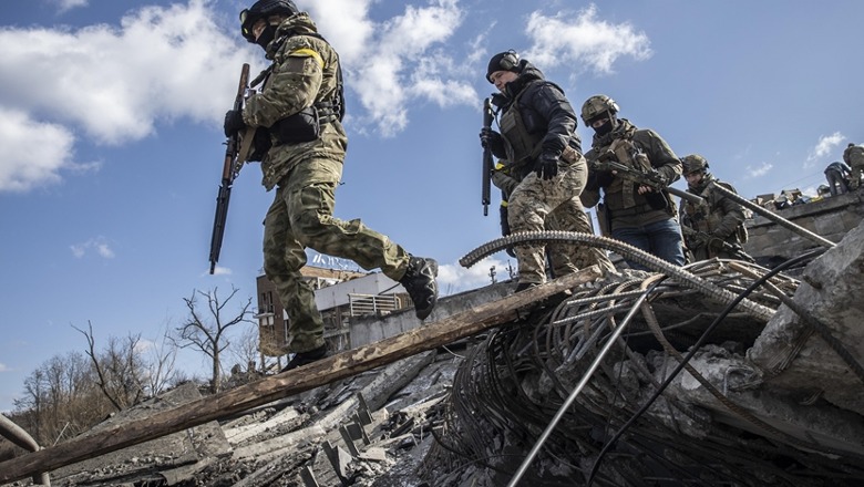 Rusët sulmojnë me raketa banesat në lindje të Ukrainës! 15 të vrarë, 30 të plagosur