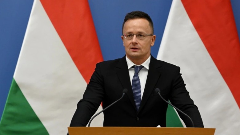 Ministri hungarez në Moskë për të diskutuar rreth furnizimeve me gaz