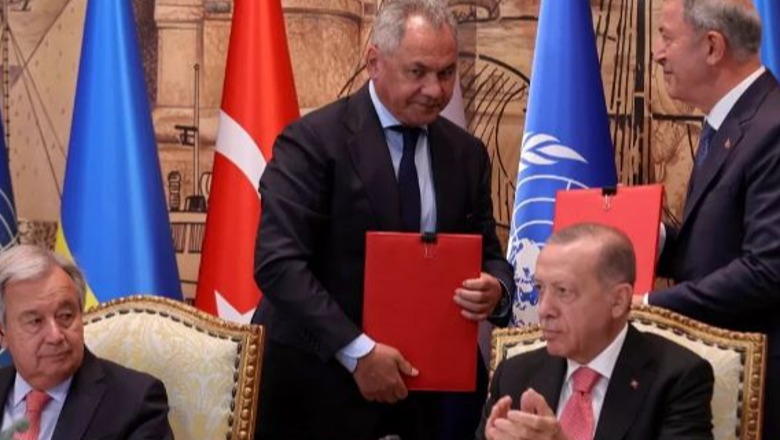 Ukraina dhe Rusia nënshkruajnë marrëveshjen për eksportin e grurit ukrainas me Turqinë dhe OKB-në