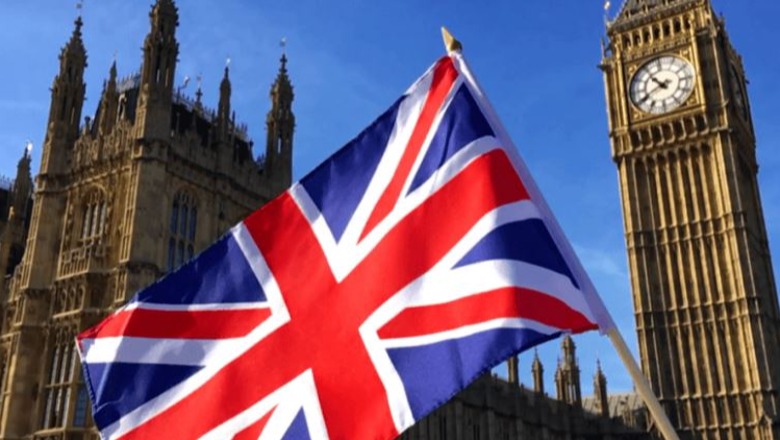 Britania zgjeron listën e sanksioneve ndaj Rusisë